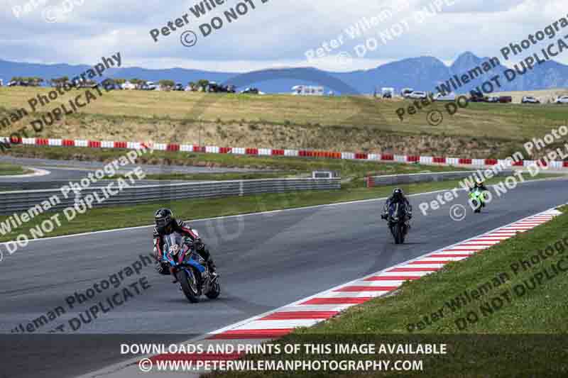 cadwell no limits trackday;cadwell park;cadwell park photographs;cadwell trackday photographs;enduro digital images;event digital images;eventdigitalimages;navarra;no limits trackdays;peter wileman photography;racing digital images;trackday digital images;trackday photos